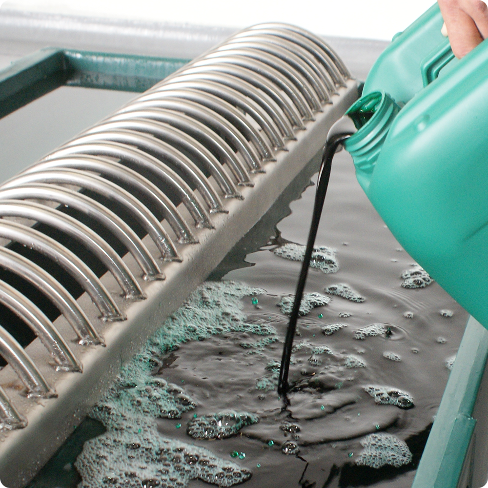 Green Bath for cow hooves, USA